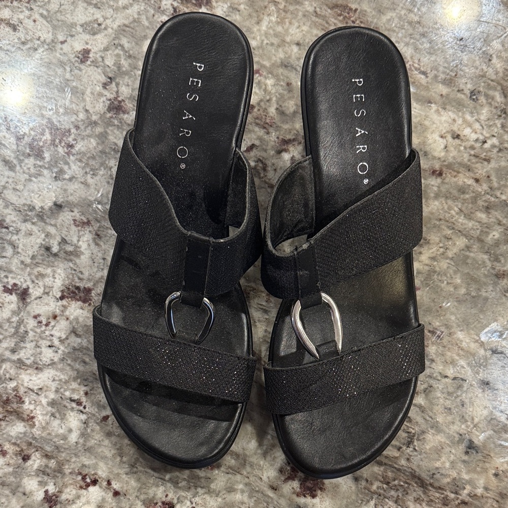 Pesaro Wedges